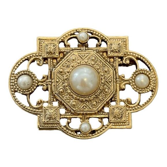 Vintage Jewelry - 1940's Art Nouveau Design Gold Plated Faux Pearl Filigree Marcasite Brooch Unmar
